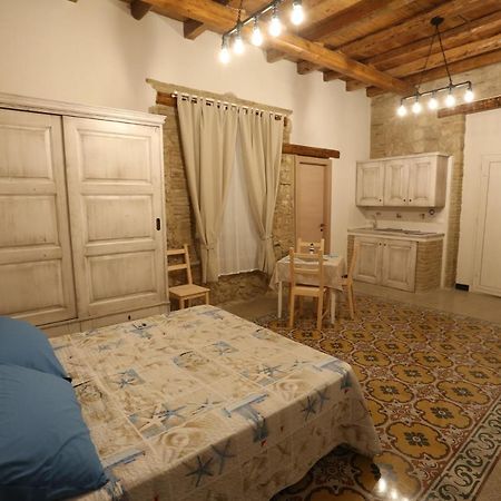 Antica Dimora Dell'Ammiraglio Aparthotel Licata Bagian luar foto