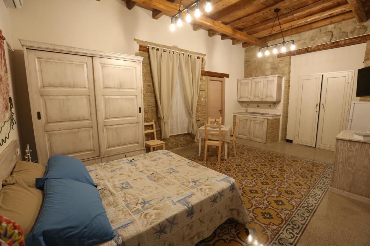 Antica Dimora Dell'Ammiraglio Aparthotel Licata Bagian luar foto