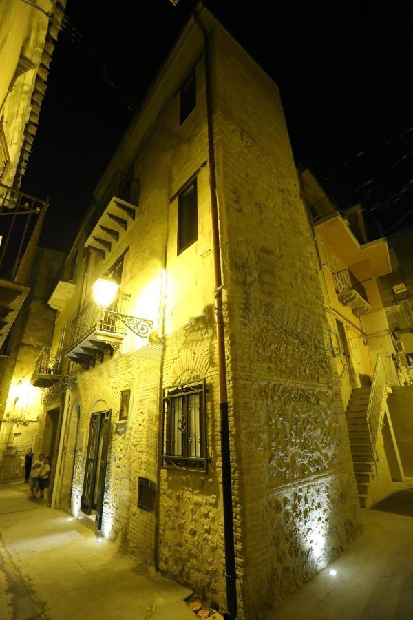 Antica Dimora Dell'Ammiraglio Aparthotel Licata Bagian luar foto